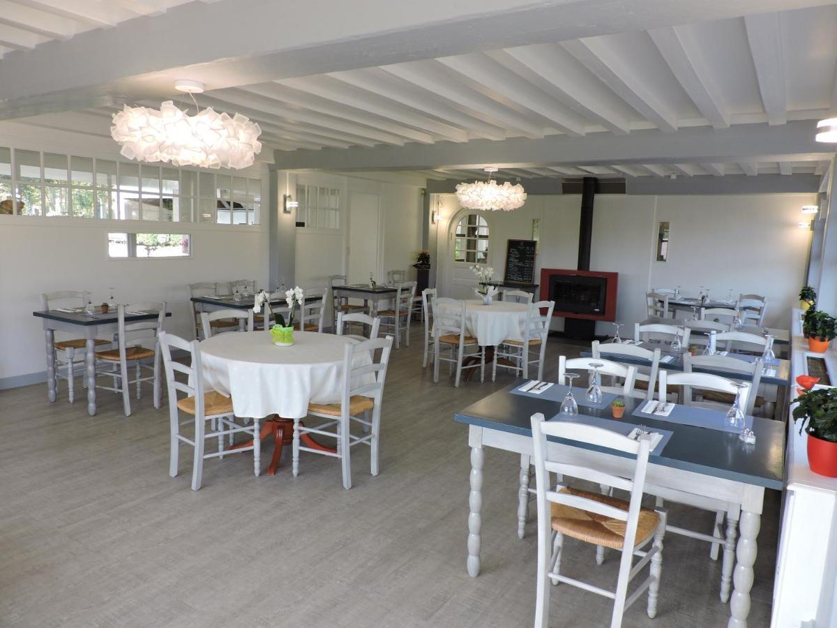 Auberge De La Roque La Roquette Dış mekan fotoğraf